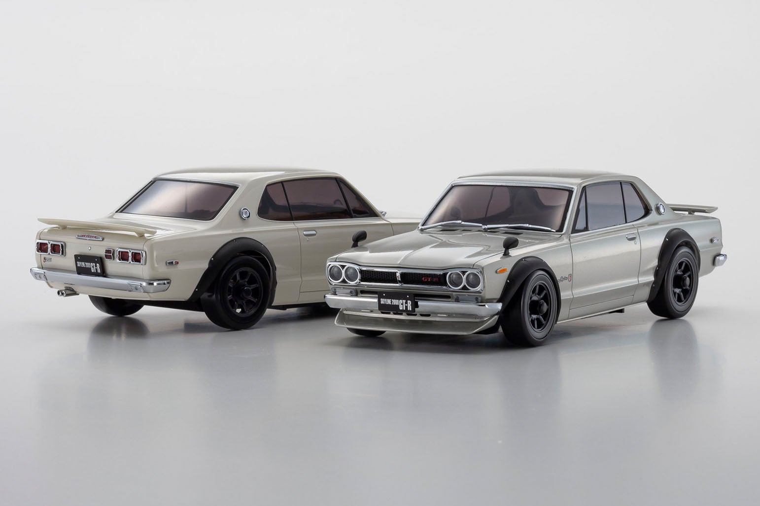 Auto Scale Collection Nissan Skyline 2000GTR KPCG10 Kyosho